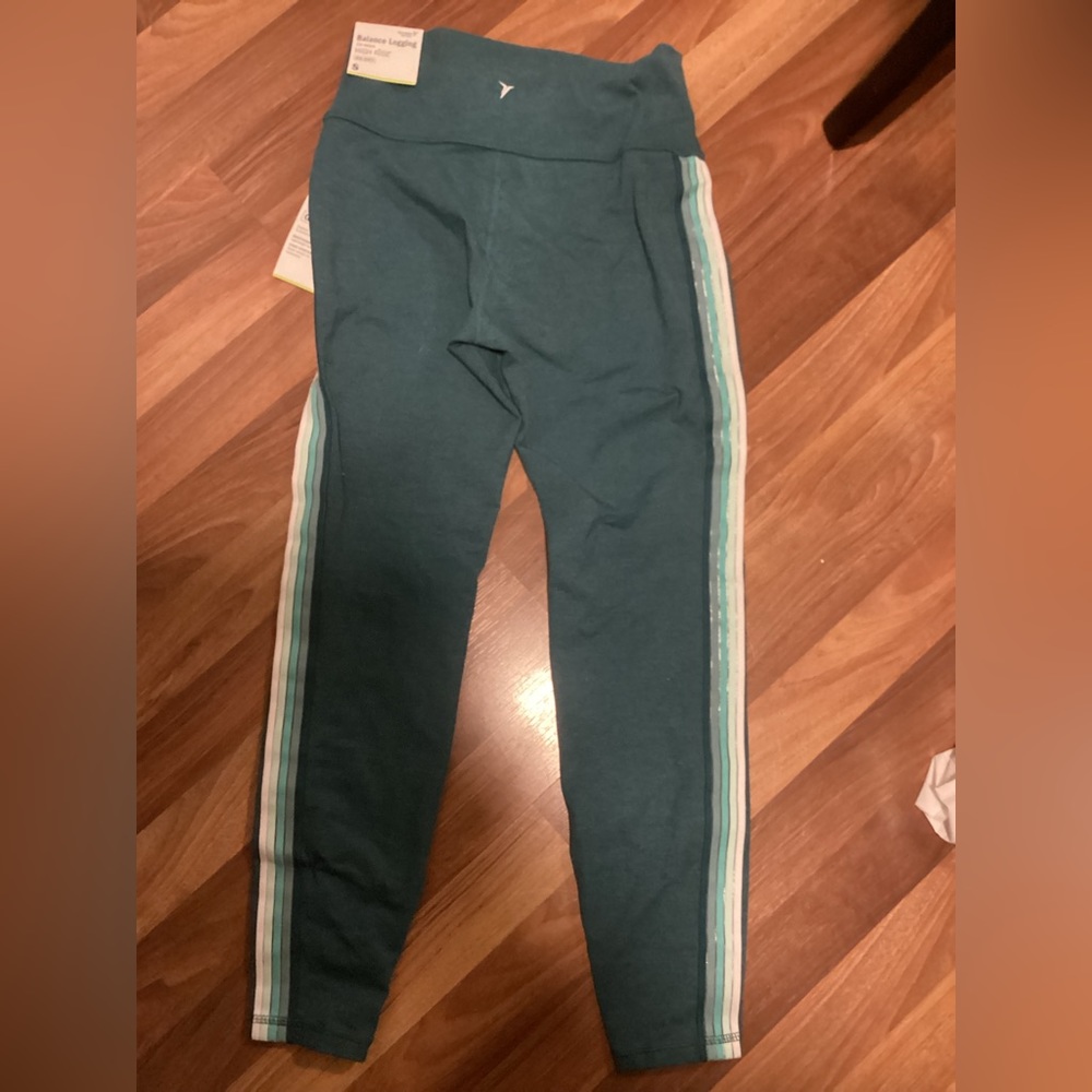 Old Navy High Rise 7/8-Length Leggings